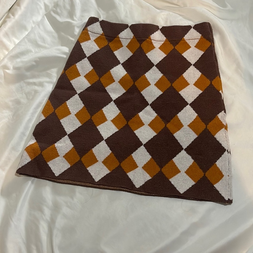 Diamond plaid skirt